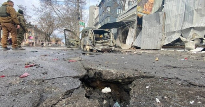 У селі на Херсонщині стався обстріл під час видачі гуманітарної допомоги