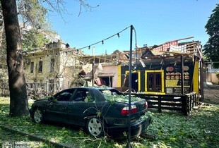 Ранковий наліт дронів на Миколаїв: є постраждалі, пошкоджено будинки (фото)