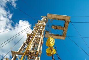 Доходи рф від нафти й газу в січні скоротилися вдвічі та стали найнижчими з 2020 року