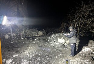 Ворог під ранок здійснив авіаудар по Сумах: зруйновано будинки, серед поранених діти