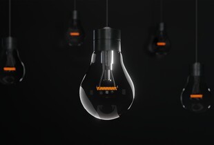 Аварійні відключення світла запровадили в Україні: де і що відомо