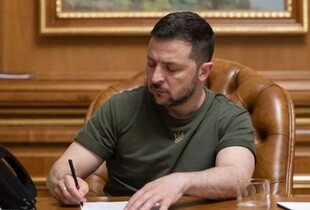Президент продовжив кадрові зміни: звільнив п'ять послів і постпреда при ЮНЕСКО