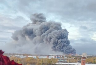 Масована атака на Санкт-Петербург: горять нафтові об'єкти, уражено дата-центр VK і Ozon (відео)