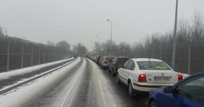 Страйк польських перевізників: у чергах на в'їзд в Україну стоять понад 3 300 вантажівок